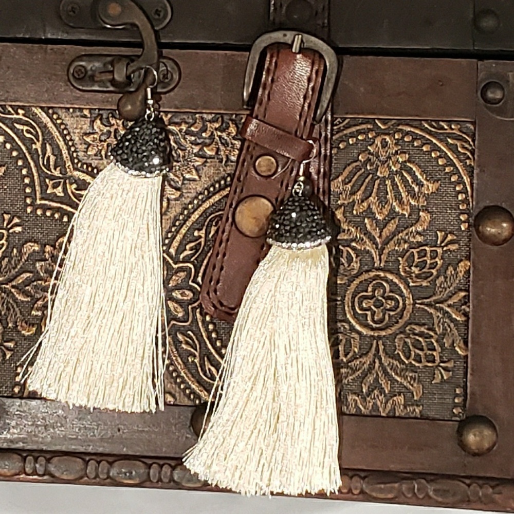 Bohemian Earrings Clear with Grey Stones
